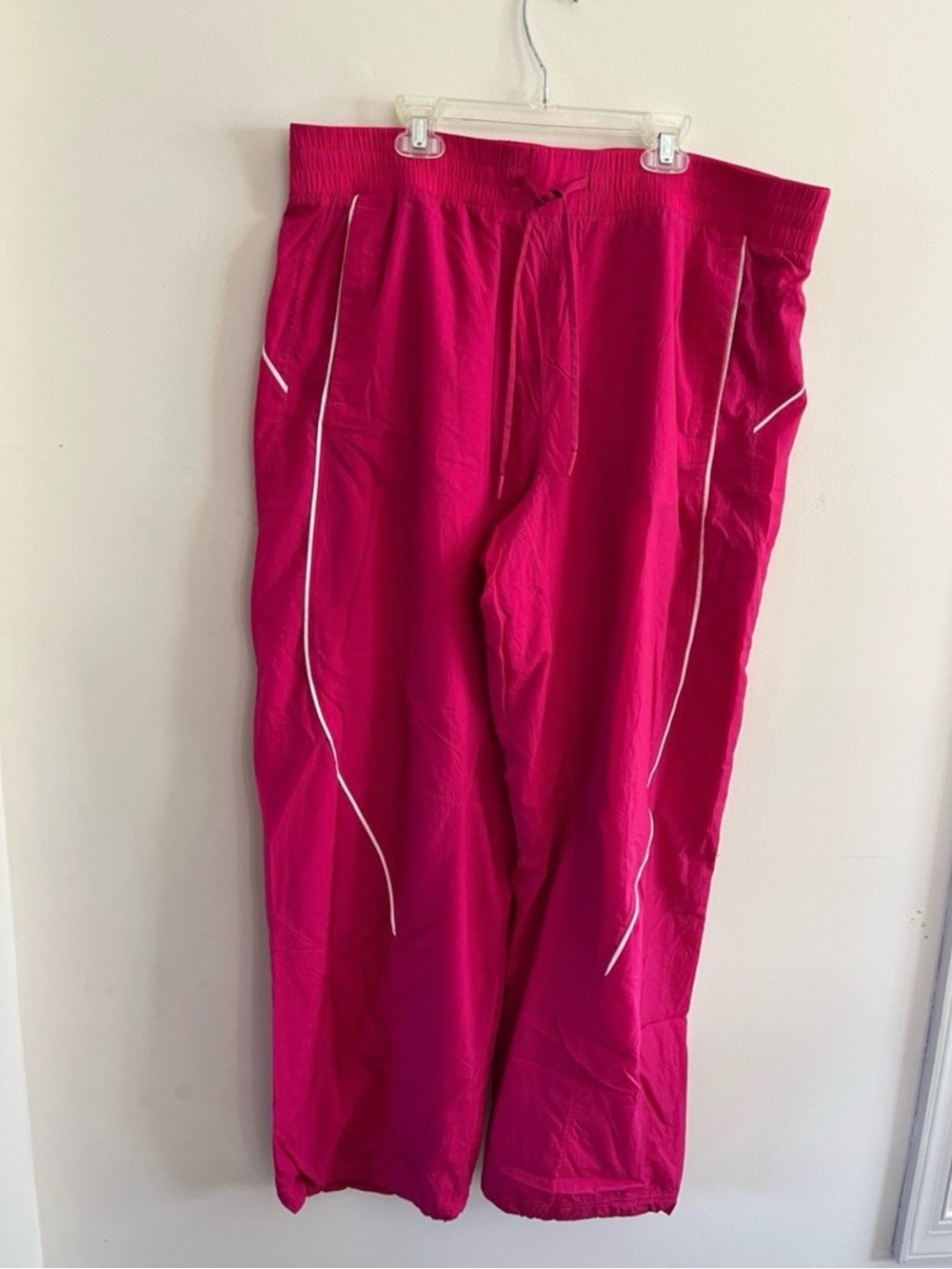 lululemon athletica Hot Pink Track Pants with White Piping